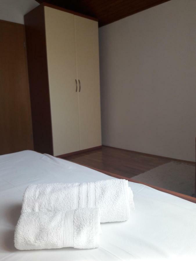 Small Apartment Merica Новаля Екстер'єр фото