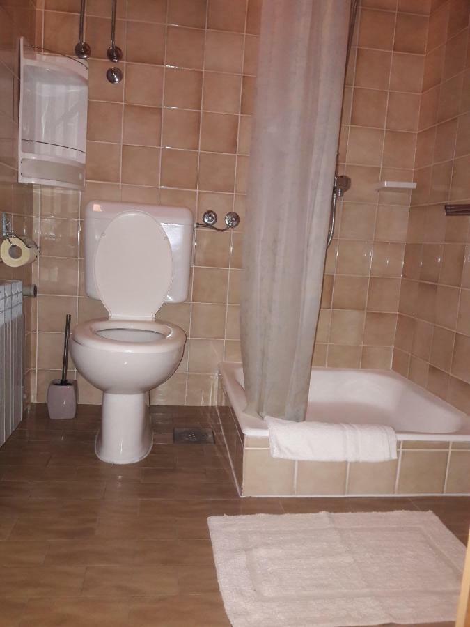 Small Apartment Merica Новаля Екстер'єр фото