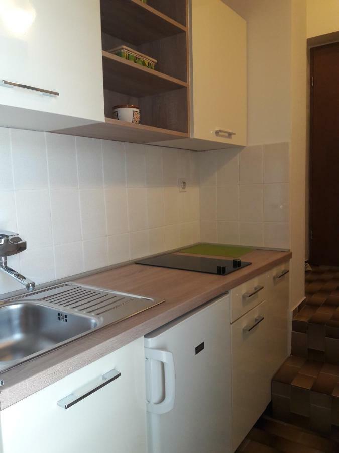 Small Apartment Merica Новаля Екстер'єр фото