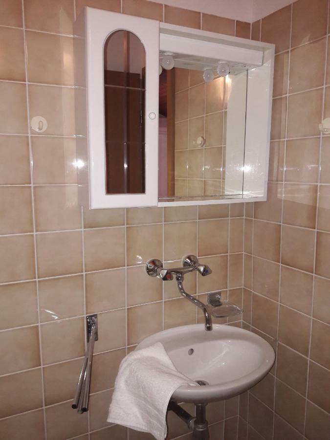 Small Apartment Merica Новаля Екстер'єр фото